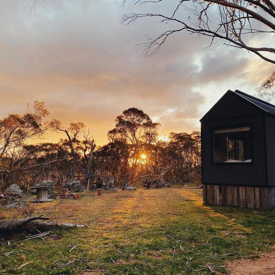 Big Yard Escapes - Two Off-Grid Tiny Houses On The Mowamba River Джиндабайн Экстерьер фото