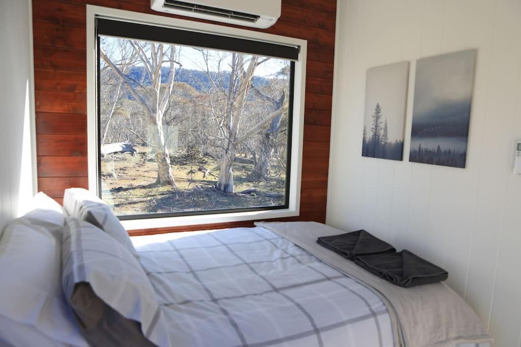 Big Yard Escapes - Two Off-Grid Tiny Houses On The Mowamba River Джиндабайн Экстерьер фото